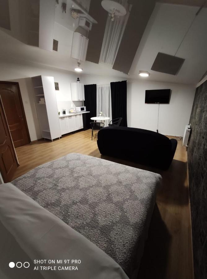 Studio In The Center City Chisinau Luaran gambar