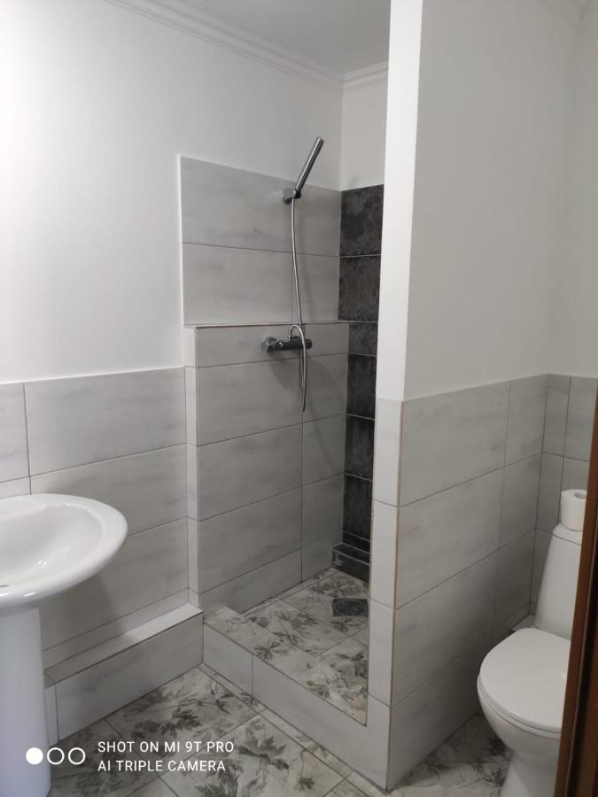 Studio In The Center City Chisinau Luaran gambar