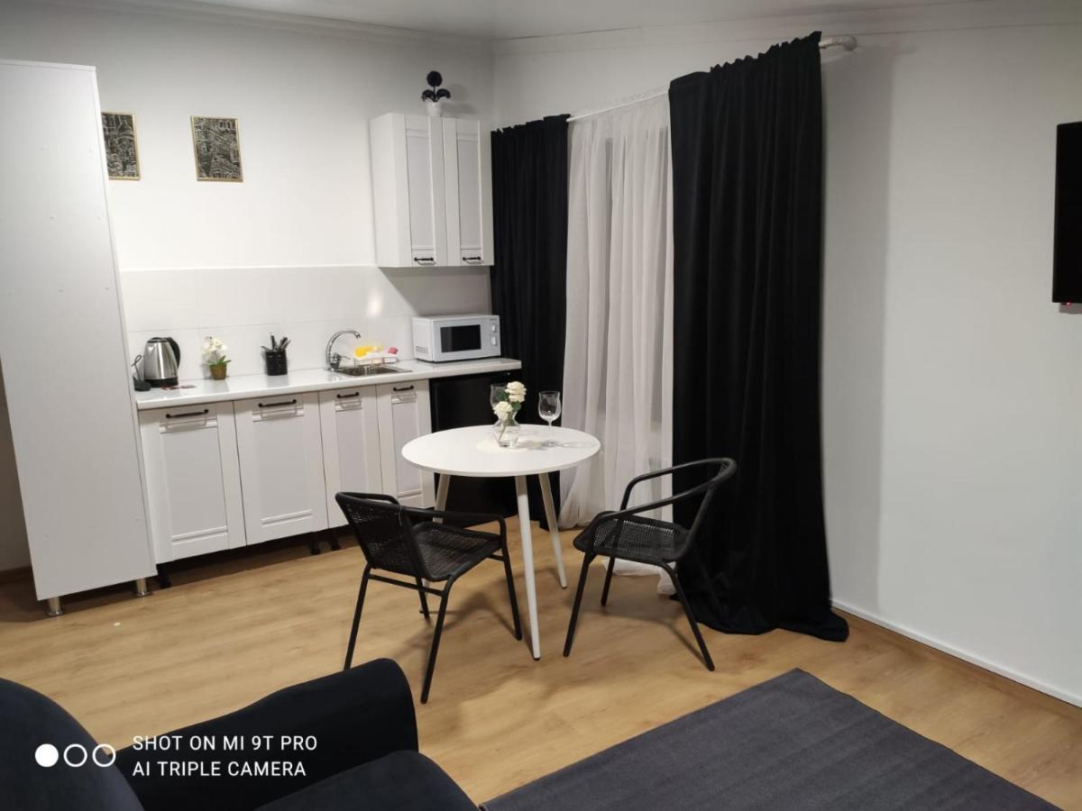 Studio In The Center City Chisinau Luaran gambar
